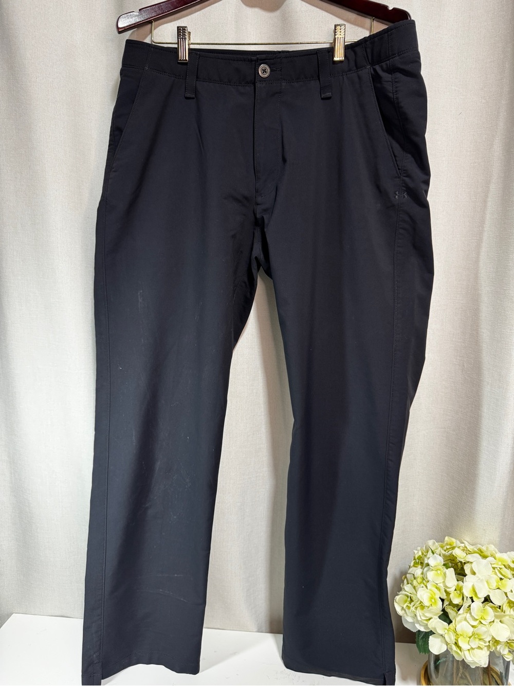Under Armour Men’s Black Flat Front Straight Leg Stretch Golf Pants 38/32